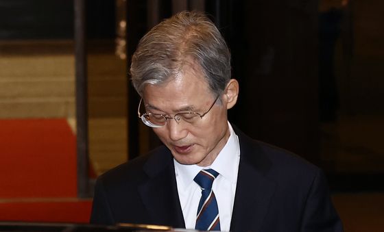 굳은 표정으로 퇴근하는 조희대 대법원장