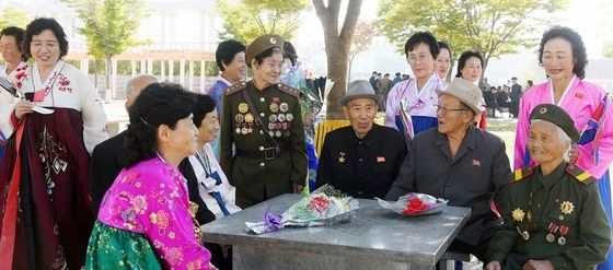 北 국제노인의 날 맞아 "당과 국가의 혜택"