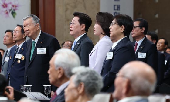 노인강령 낭독하는 이재명 대통령