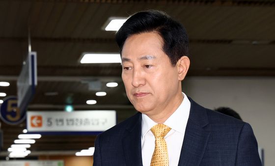 항소심 결심 공판 출석하는 오세훈 시장