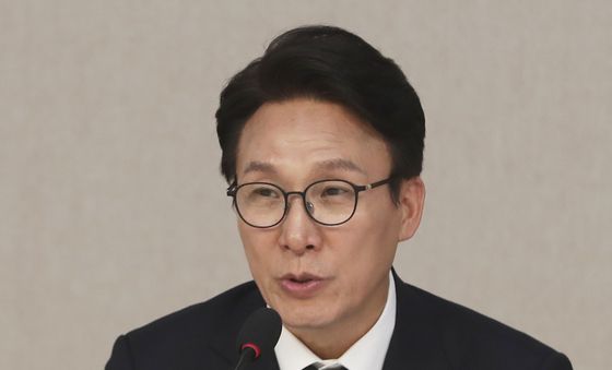 인사말하는 김민석 대표