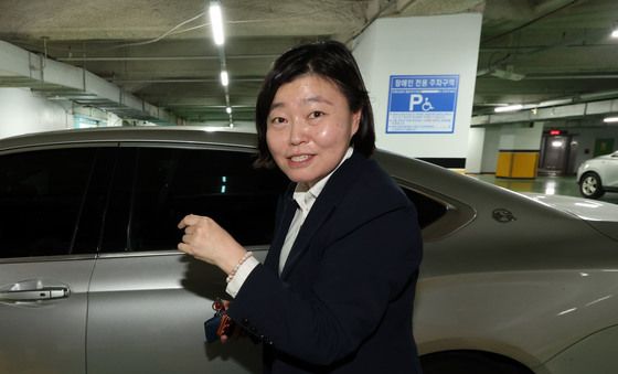 첫 출근하는 임은정 광주중수청장