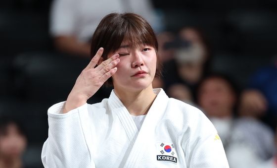눈물 흘리는 銀 김민주