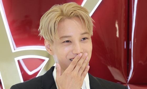 엑소 카이, 키스