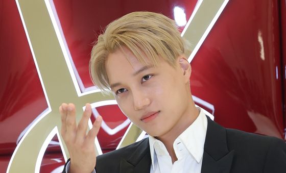 엑소 카이, 여심 으르렁하게 만드는 눈빛