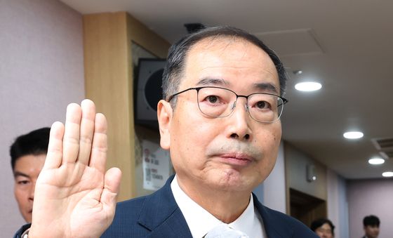 [국감] 선서하는 윤종구 대구고등법원장