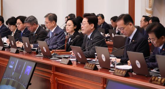 국무회의 발언하는 이재명 대통령