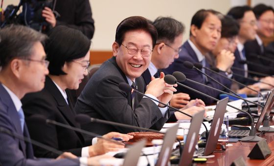 이재명 대통령 '국무회의 미소'