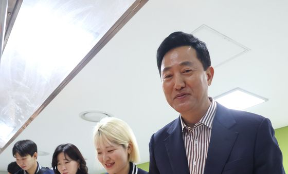 오세훈 서울시장, 홍익대학교 학생식당 방문