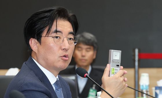 [국감] 음주단속 관련 지적하는 김성회 의원