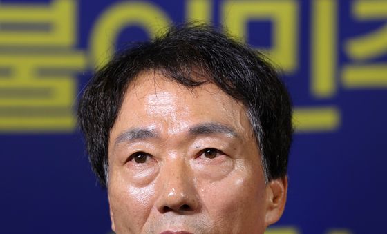 답변하는 박형룡 더불어민주당 대구시당위원장