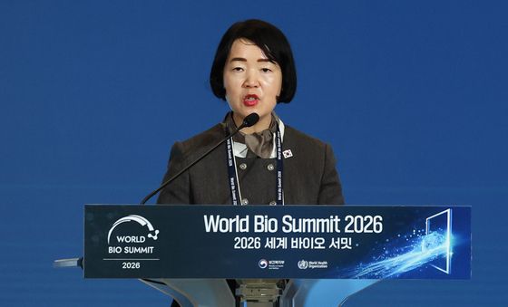 대통령 축사 대독하는 김경자 사회수석