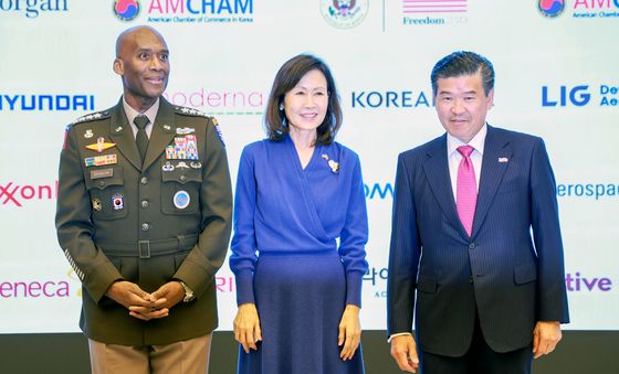 브런슨 주한미군사령관·미셸 스틸 주한미국대사 초청 암참 간담회