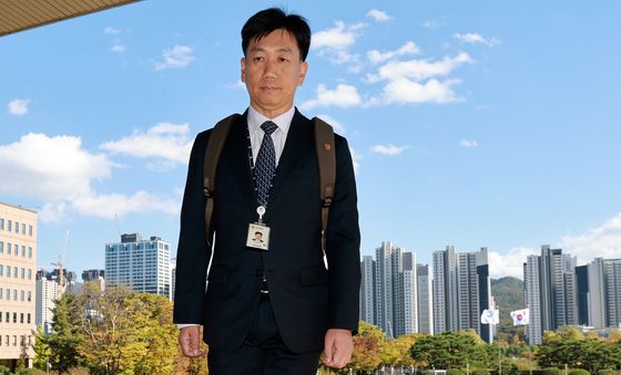 징계위 출석하는 김현우 전 수원지검 부장
