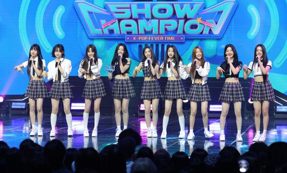 A2O LITE '더쇼'이어 '쇼챔'도 1위