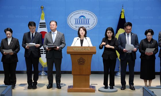 과방위 범여권, 이진숙 의원 국감 제척 관련 기자회견