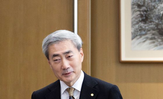 신현송 한국은행 총재, 금융통화위원회 본회의 참석
