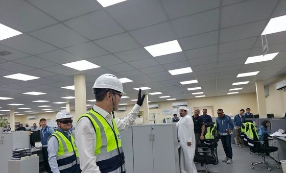 UAE 가스화력발전소 건설 현장 찾아 인사하는 이재용 회장
