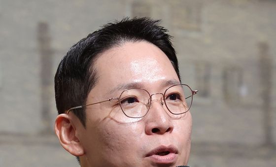 인사말 하는 '백수 이세돌' 이명섭 PD