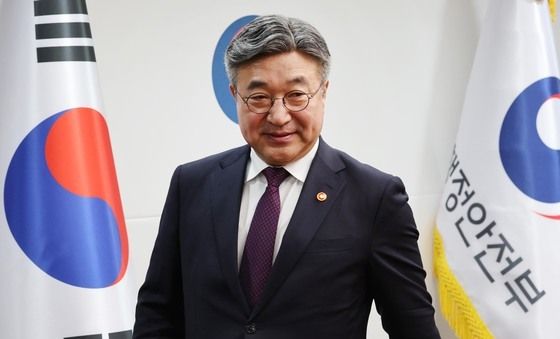 지방세 환급금 조회·환급 서비스 업무협약식 참석하는 윤호중 장관