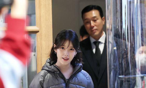 아이유, 멀리서도 한 눈에