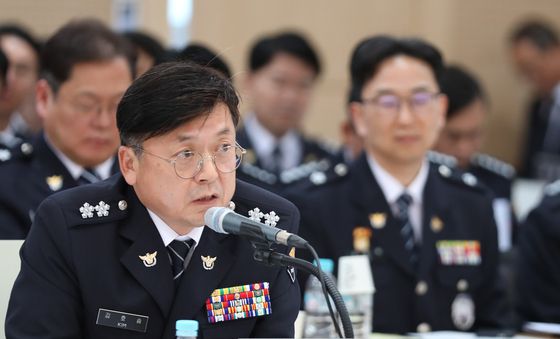 [국감] 질의 답변하는 김호승 전남경찰청장