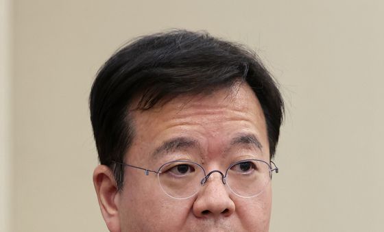 [국감] 질의에 답하는 허욱 메타코리아 부사장