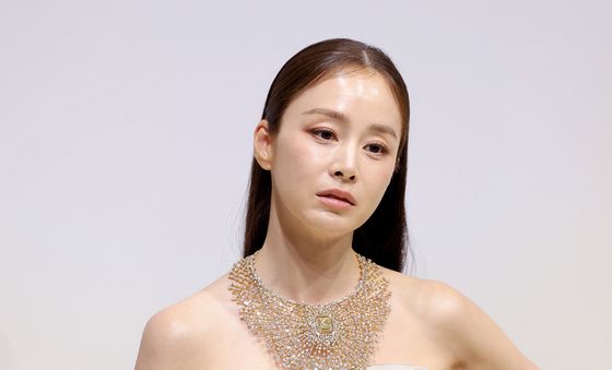 김태희, 고혹미 물씬