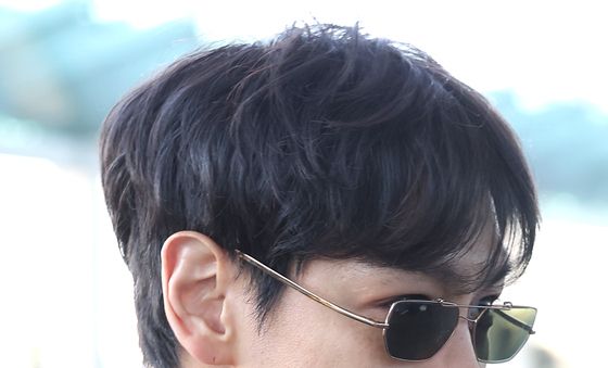 출국하는 탑
