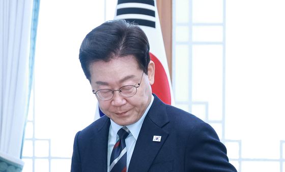 초안전사회 범정부 대응 회의 참석하는 이재명 대통령