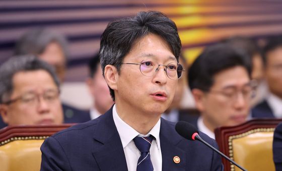 [국감] 답변하는 홍지선 장관