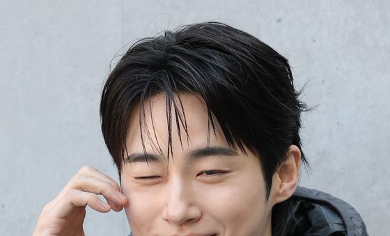 변우석, 서툰 윙크도 '앙'