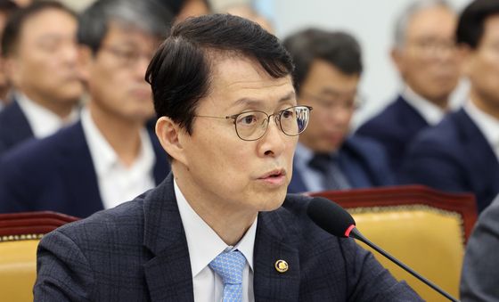 [국감] 질의에 답하는 최원호 원안위원장