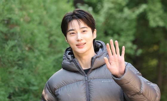 변우석, 10월의 눈부신 청춘