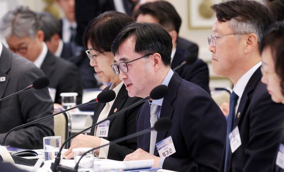 규제합리화위원회 회의서 발언하는 임광현 비서실장