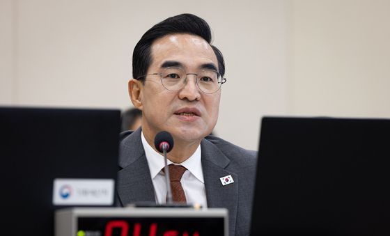 [국감] 미래대응기금 관련 질의 답하는 박홍근 장관