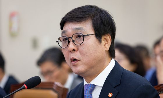 [국감] 답변하는 최휘영 문체부 장관