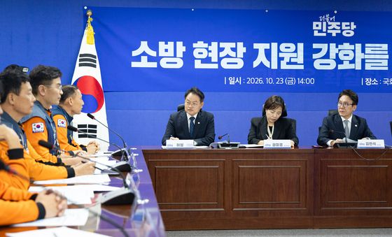 소방공무원 의견 듣는 김민석 대표