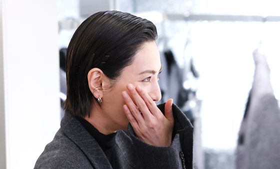 나나, 수줍은 미소