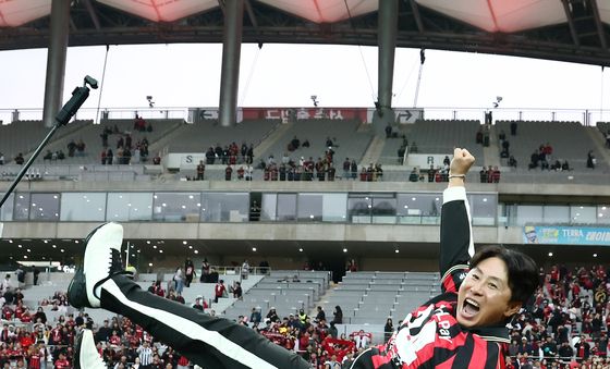 우승 약속 지킨 김기동 FC서울 감독