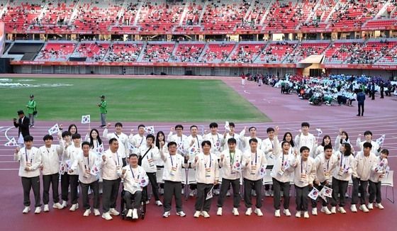밝은 표정의 대한민국 선수단