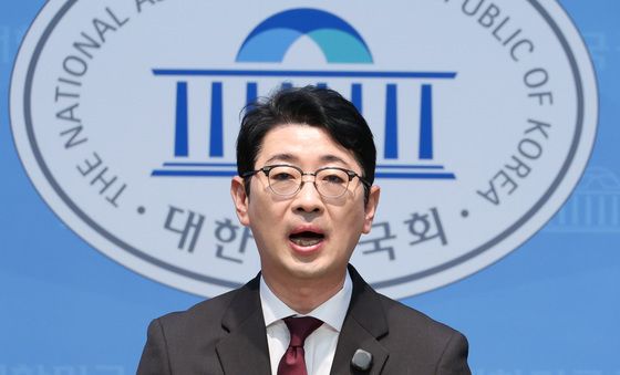 주진우 '개표 상황표·결과값 다른 투표소 적발'