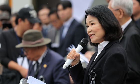 추모사하는 이진숙 의원