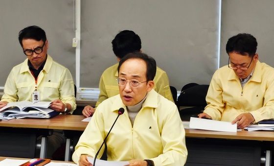 재난안전 대책회의 주재하는 추경호
