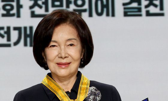 국민훈장 동백장 수여받은 홍라희 리움미술관 명예관장