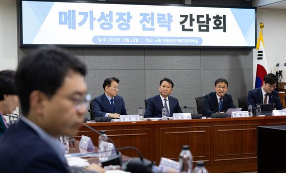 메가성장 전략 간담회 찾은 한병도 원내대표