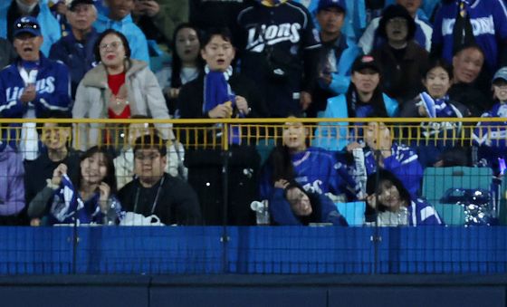 박재현의 호수비에 삼성 응원단은 '얼음'