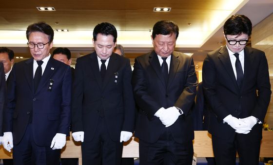 고 최형우 전 내부무 장관 영결식 참석한 김민석·장동혁·한동훈