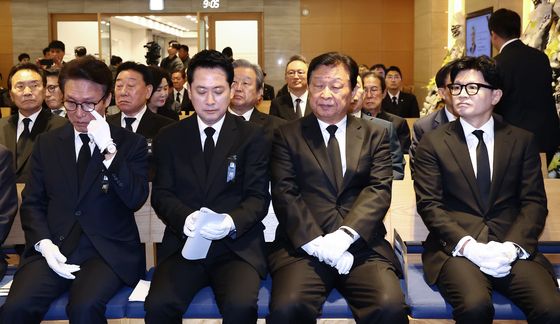 고 최형우 전 내부무 장관 영결식 참석한 김민석·장동혁·한동훈