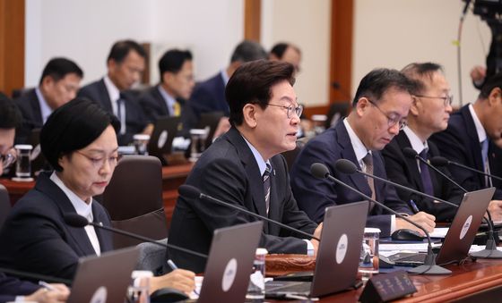 국무회의 발언하는 이재명 대통령
